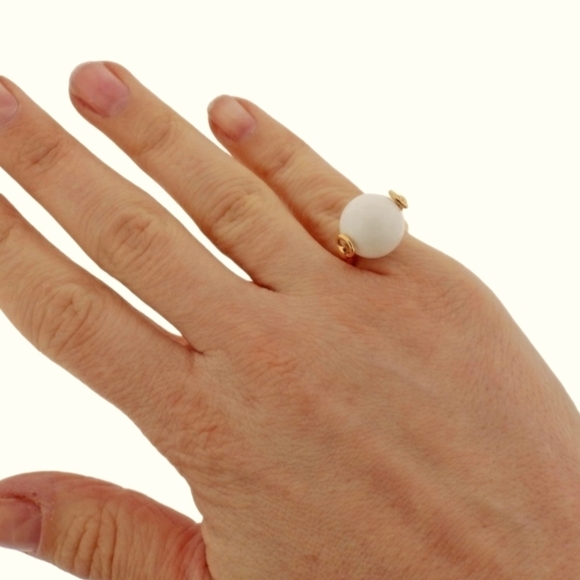 NWT Koaj Tan Marble Ball Gold Ring - Picture 1 of 3